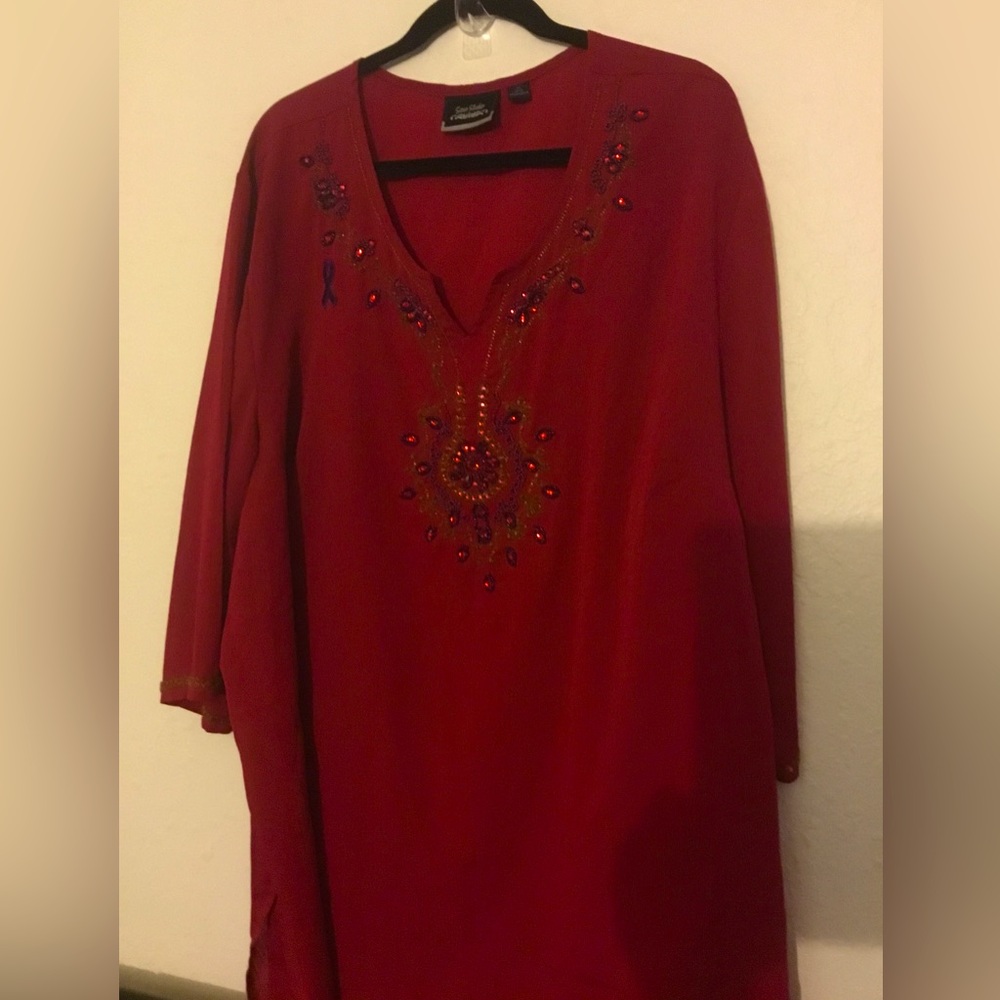 Jeweled detail tunic size 2X